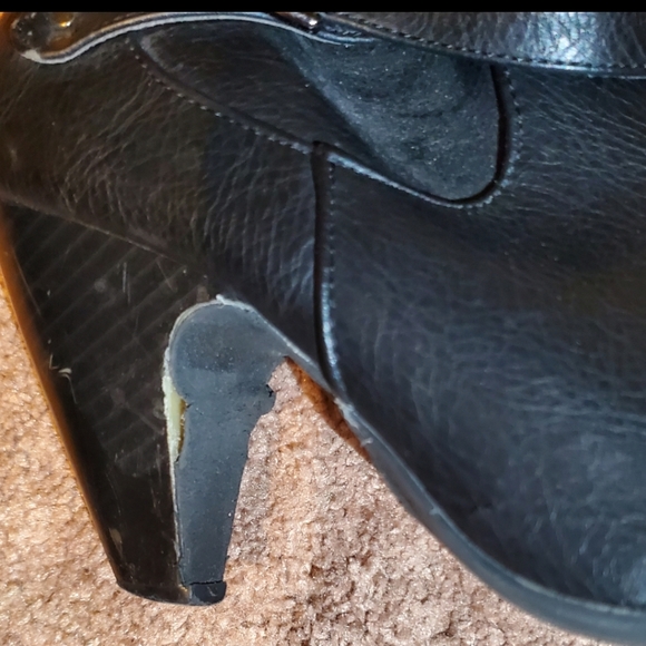 Black heeled boots - Picture 5 of 8